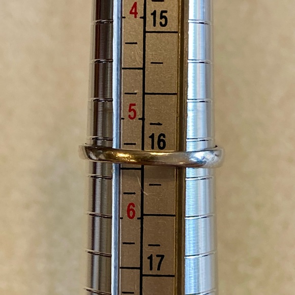 Sterling Garnet Ring - Picture 11 of 11